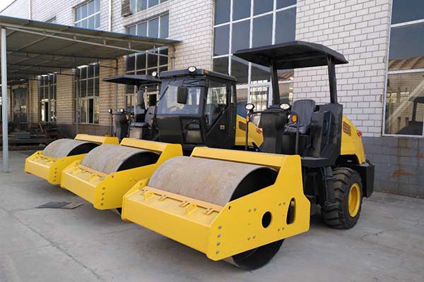 <a href='http://www.szwyti.cn' target='_blank'>壓路機</a>廠家 <a href='http://www.szwyti.cn' target='_blank'>壓路機</a>廠家